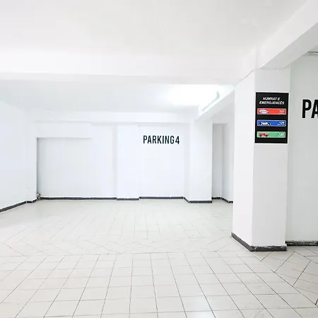 Primestay Penthouse טיראנה