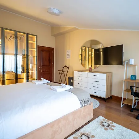 Primestay Penthouse דירה טיראנה
