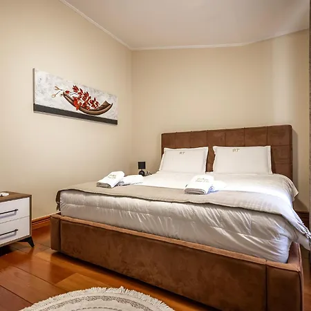 Primestay Penthouse טיראנה