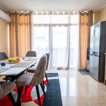 Primestay Penthouse * טיראנה