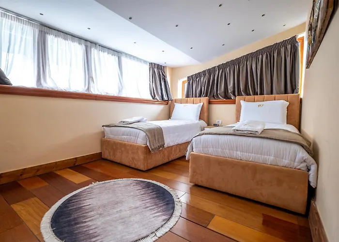 Primestay Penthouse Apartment *