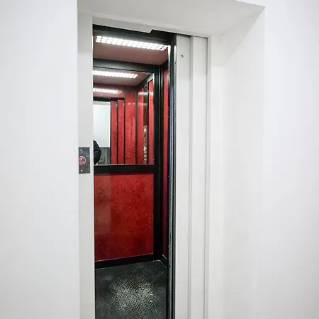 Primestay Penthouse Апартаменты Тирана